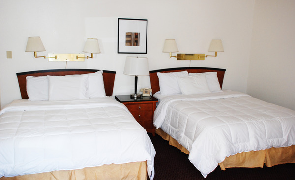 Classic Double Queen Room Photo 1