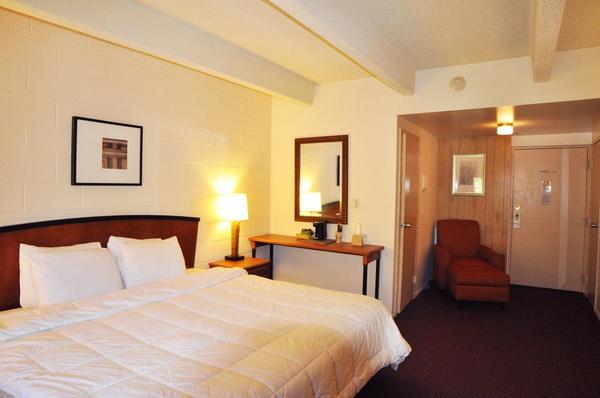 Executive King Room Photo 1